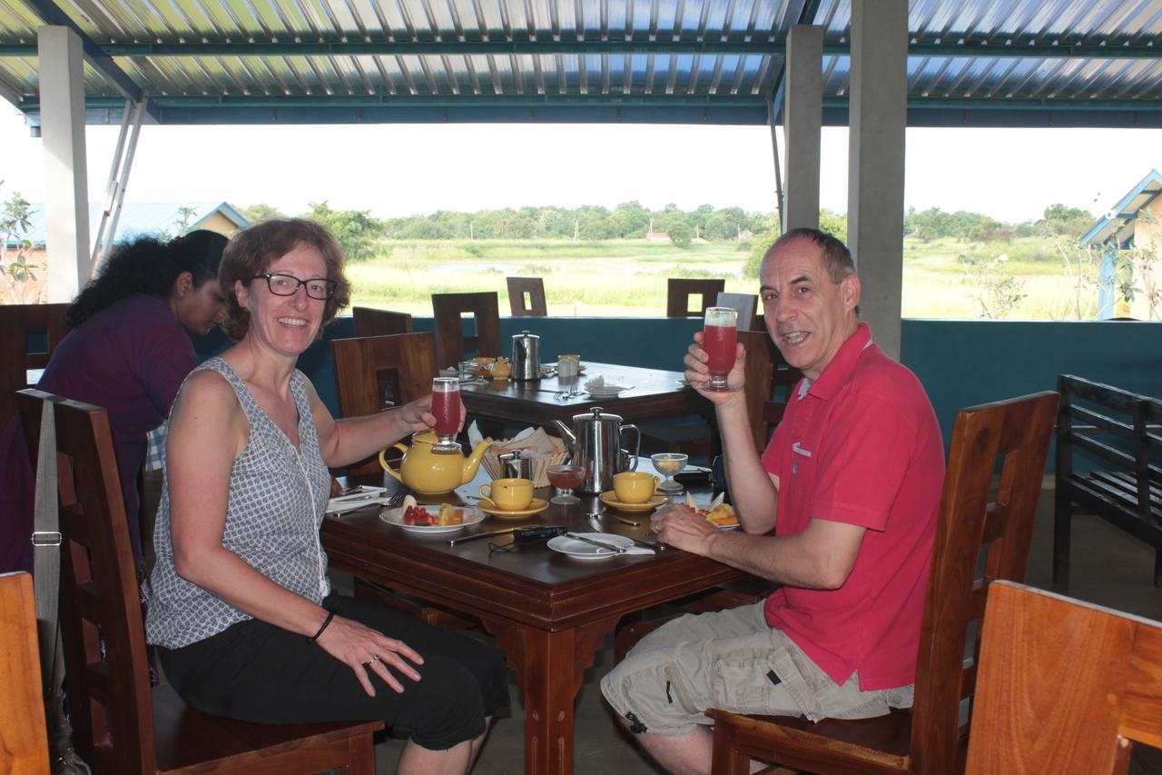 Rho Sigiriya Lake Edge Retreat Kibissa Экстерьер фото