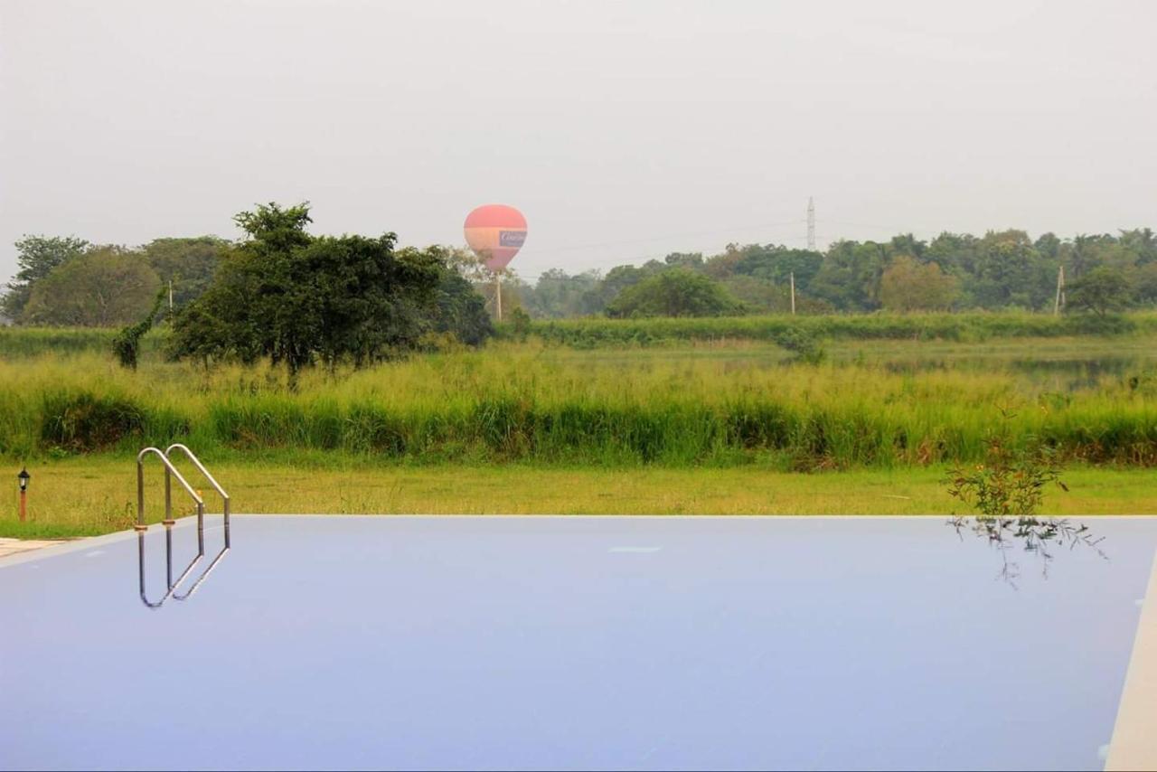 Rho Sigiriya Lake Edge Retreat Kibissa Экстерьер фото