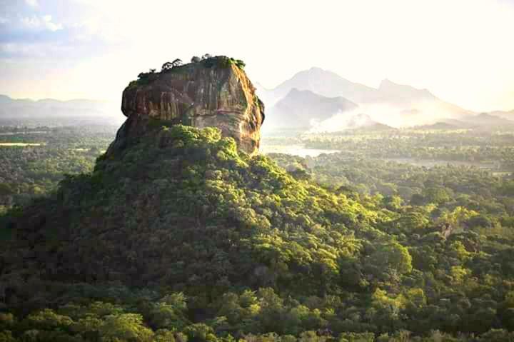 Rho Sigiriya Lake Edge Retreat Kibissa Экстерьер фото