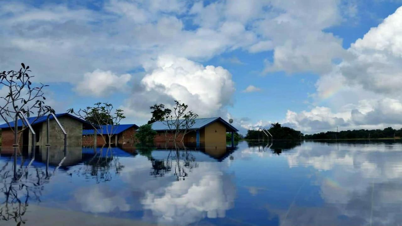 Rho Sigiriya Lake Edge Retreat Kibissa Экстерьер фото