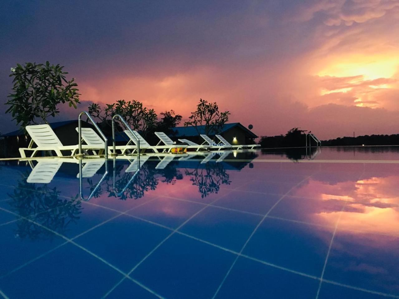 Rho Sigiriya Lake Edge Retreat Kibissa Экстерьер фото