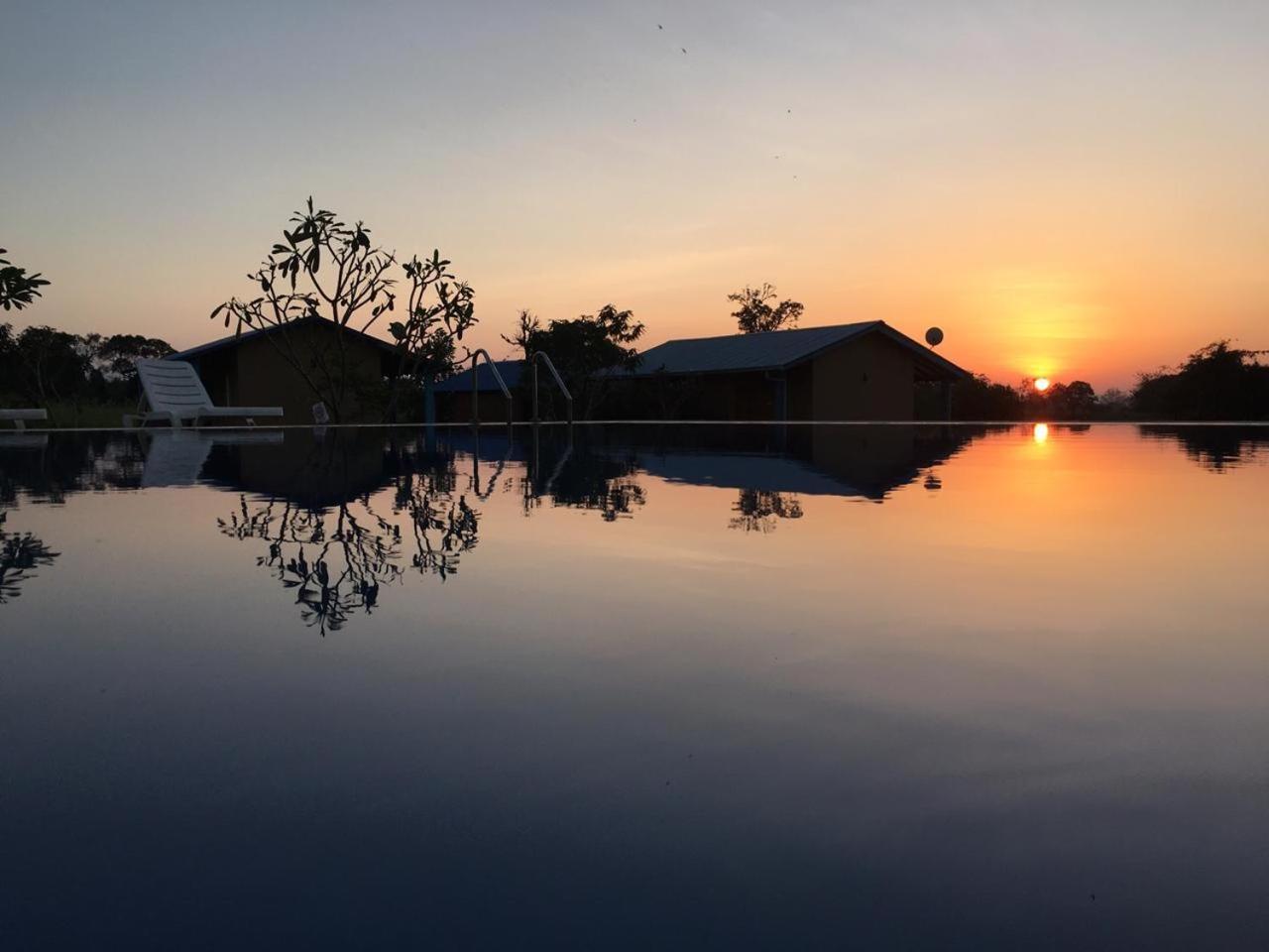 Rho Sigiriya Lake Edge Retreat Kibissa Экстерьер фото